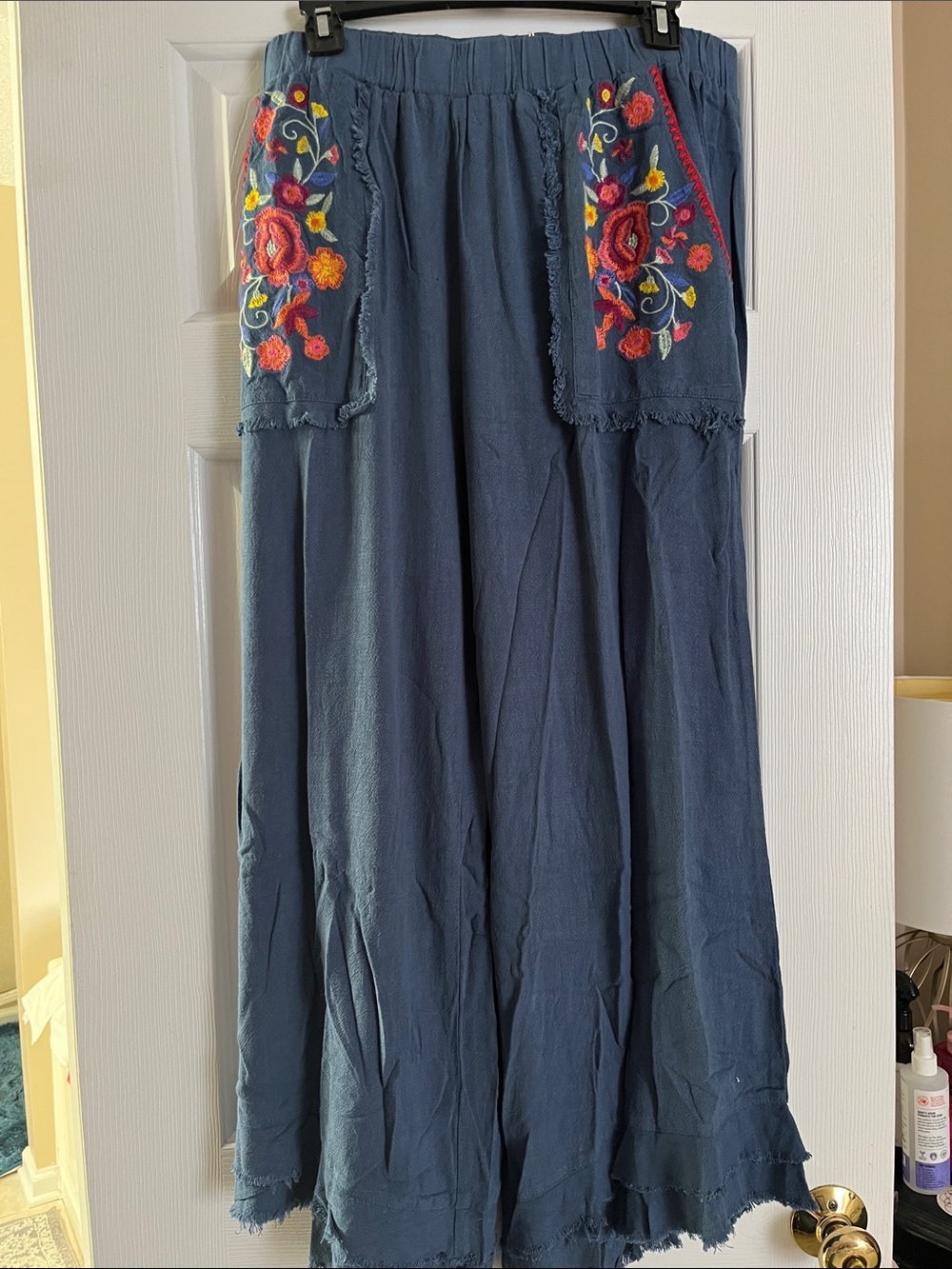 Umgee NWT Blue Embroidered- Boho Floral Detail pants